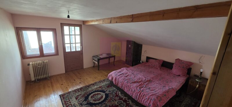 Cabana cu 5 camere de vanzare in Provita