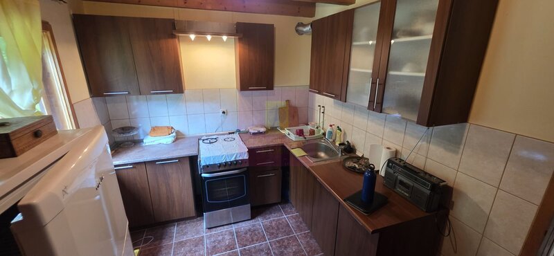 Cabana cu 5 camere de vanzare in Provita
