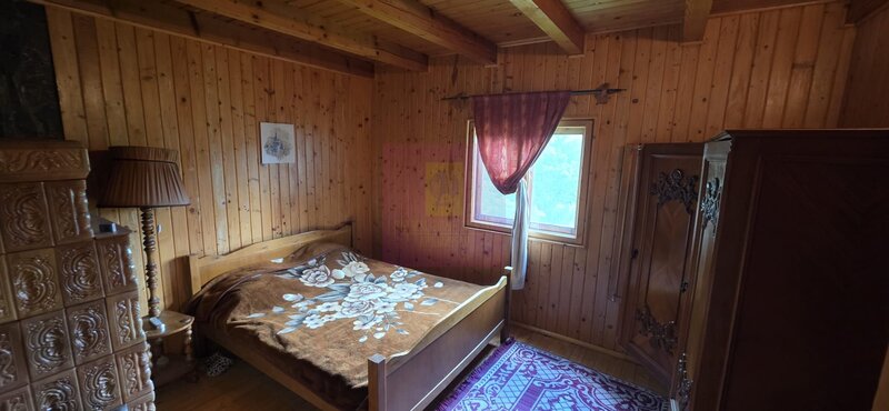 Cabana cu 5 camere de vanzare in Provita